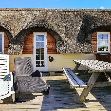 Casa de Férias Two-bedroom Holiday In Svenshogen