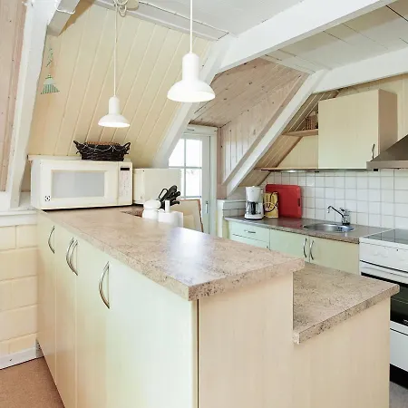 Two-bedroom Holiday In Svenshogen *