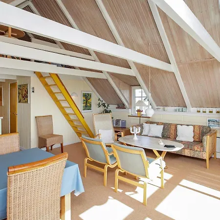 Two-bedroom Holiday In Svenshogen *